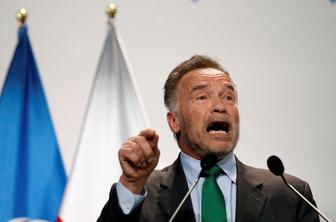Schwarzenegger v sporočilu ruskim vojakom: Moram vam povedati resnico #video