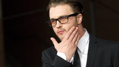 Igralec Michael Pitt obtožen spolnega napada