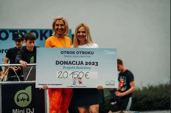 Tecite z dr. Natašo Pirc Musar na Skazinem dobrodelnem teku Otrok otroku