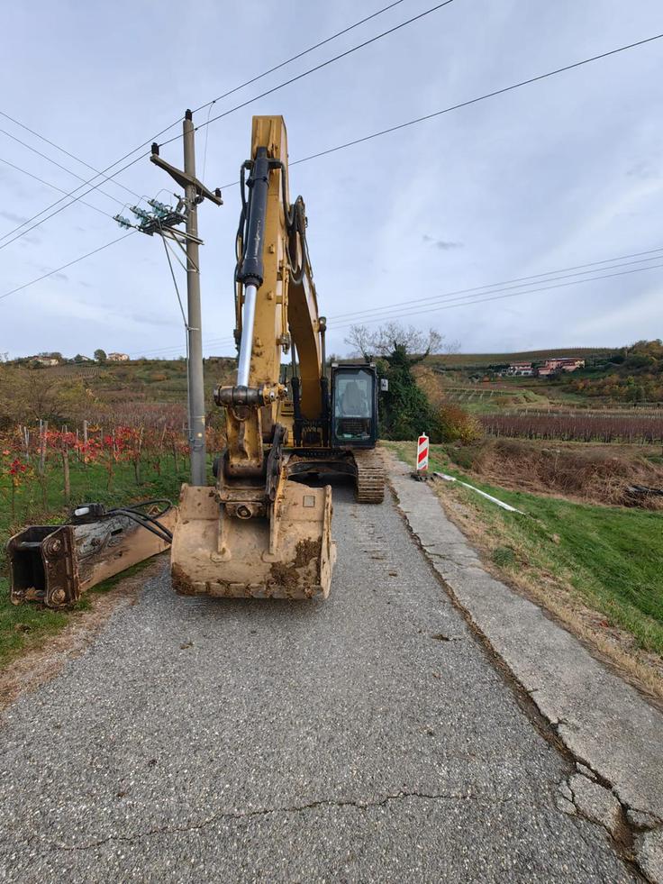 V civilni zaščiti pozivajo k strpnosti in previdnosti na prizadetih območjih. | Foto: Facebook/Občina Brda