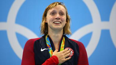 Katie Ledecky zlata z rekordom na 800 m kravl