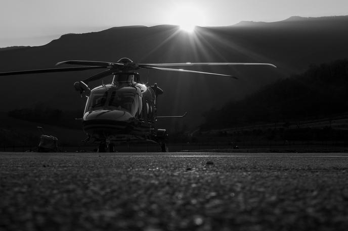 Helikopter | Ministrstvo je na novo javno naročilo za nakup namenskih helikopterjev za nujno medicinsko pomoč prejelo dve ponudbi in izbralo ponudbo podjetja Leonardo v višini skoraj 32 milijona evrov. Odločitev o izbiri je postala pravnomočna 9. avgusta. | Foto Shutterstock