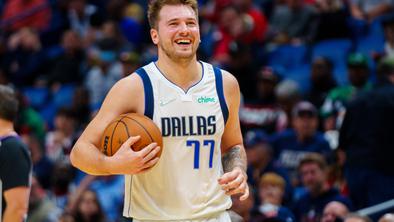 Dončić se je vrnil v zmagovitem slogu, na tekmi postavljen mejnik lige NBA