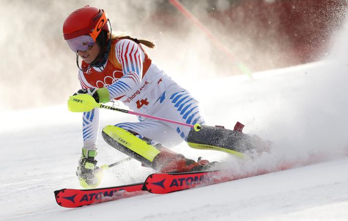 Mikaela Shiffrin je danes ostala brez olimpijskega slalomskega odličja. | Foto: Reuters