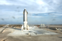Vesoljska raketa SpaceX uspešno pristala, a zatem eksplodirala #video