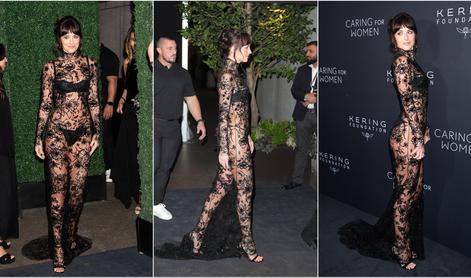 Prosojno je v trendu: Dakota Johnson je oblekla le čipko