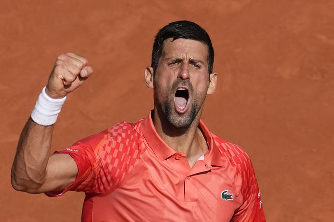 Novak Đoković je po zmagi v Parizu konkurentom sporočil, da še nekaj časa nima namena končati športne kariere. | Foto: AP / Guliverimage