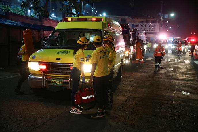 Salvador stampedo stadion | V stampedu je umrlo 12 navijačev. | Foto Reuters