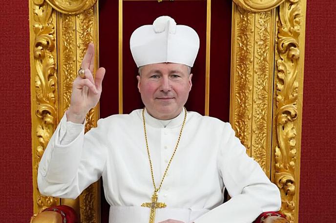 Papež Peter III. | Markus Josef Odermatt nosi papeško ime papež Peter III. | Foto X/@El_Subgenio