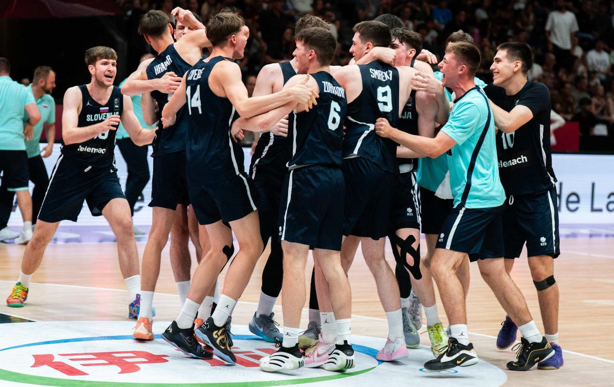 slovenska košarkarska reprezentanca U19 | Slovenci so v boju za bron premagali Novo Zelandijo in osvojili prvo kolajno za slovensko košarko v zgodovini svetovnih prvenstev. | Foto FIBA