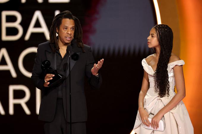 Jay-Z je nagrado za album leta prevzel v družbi hčerke Blue Ivy. | Foto: Profimedia