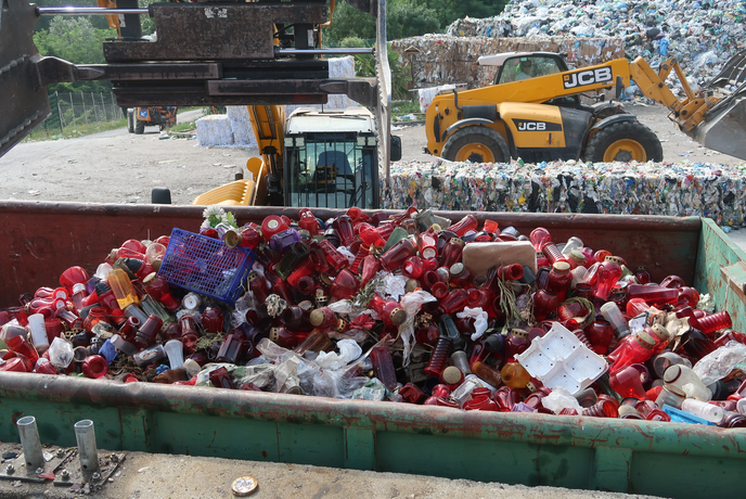 Poslanci o zakonu o interventnem odvozu odpadne embalaže