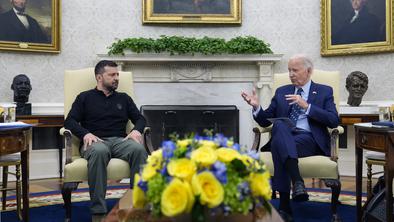 Biden obljubil Zelenskemu, da bo v vojni z Rusijo zmagala Ukrajina