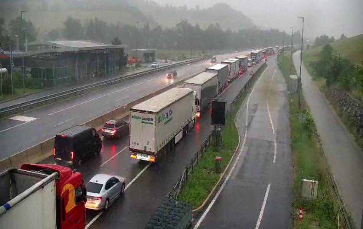 Pesnica, avtocesta |  Promet se že zgoščuje na Primorskem ter v okolici Ljubljane in Maribora.  | Foto promet.si