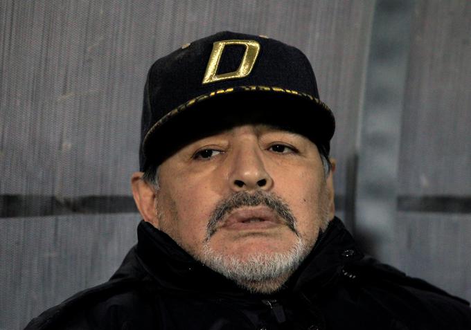 Diego Maradona se je rešil morebitnega izpada. | Foto: Reuters