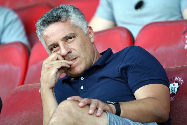 Slovenec makedonskih korenin kar ne more verjeti, s kakšno organizacijo prvoligaških tekem ima opravka kot trener Tikveša. | Foto: Aleš Fevžer