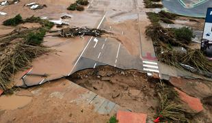 Kako so poplave poškodovale dirkališče v Valencii #video