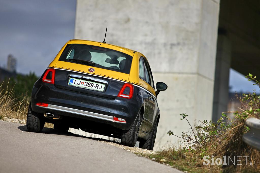Fiat 500 1.2 8V lounge - šik mestni malček s posluhom za visoko modo