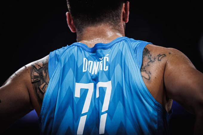 "Če sodim po tekmah izbrane vrste, bi rekel, da košarka v Sloveniji še živi, čeprav je to bolj kot projekt slovenske košarke projekt Dončić." | Foto: FIBA