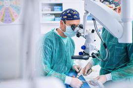 Zobni implantat: kaj je dobro vedeti pred vstavitijo in po njej