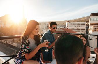 Mladi vse manj posegajo po alkoholu