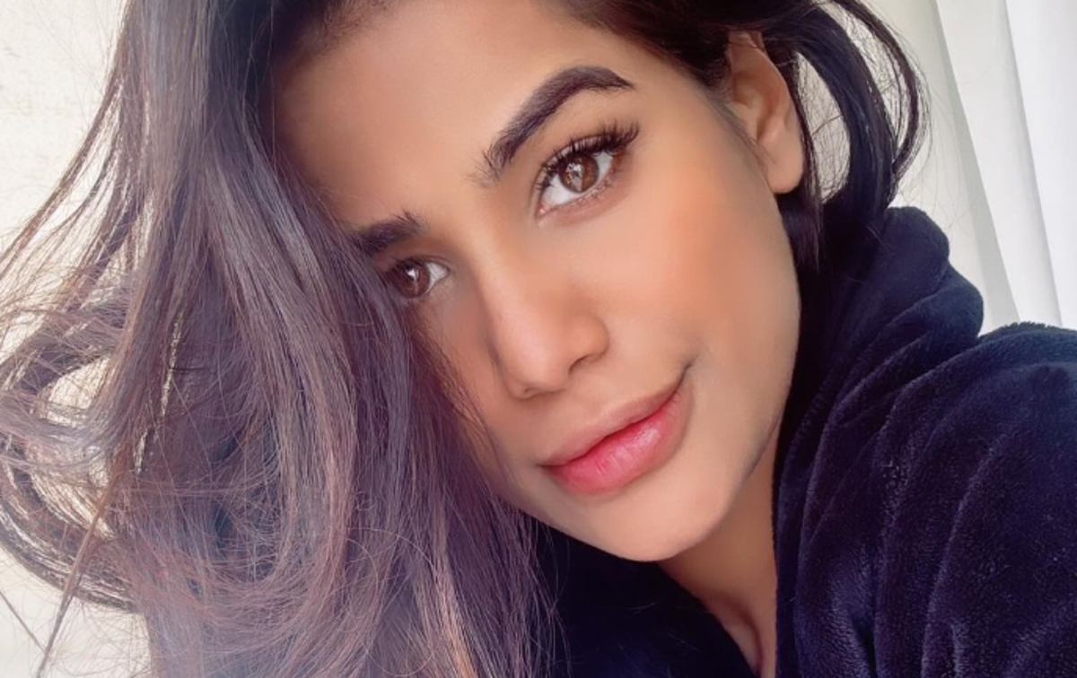 Poonam Pandey | Poonam Pandey je sprva zaslovela z objavljanjem razgaljenih fotografij na družbenih omrežjih, nato pa je zaigrala tudi v bollywoodskih filmih in se pojavila na televiziji. | Foto Instagram / Poonam Pandey