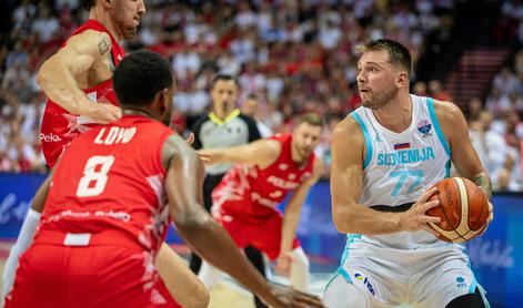 V živo: Poljaki že z 12 trojkami, Dončić s 30 točkami, še je upanje za zmago