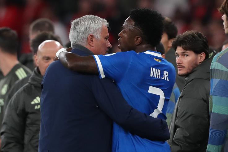 Jose Mourinho se po 13 letih vrača na klop madridskega Reala. | Foto: Guliverimage