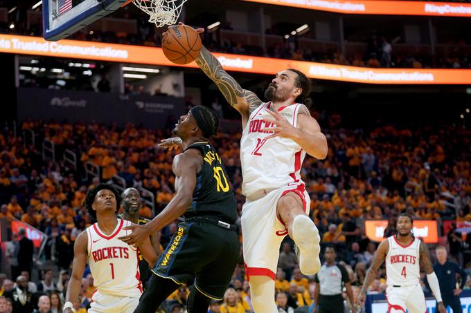 Med morebitnimi tarčami Lakersov naj bi bil Steven Adams. | Foto: Reuters