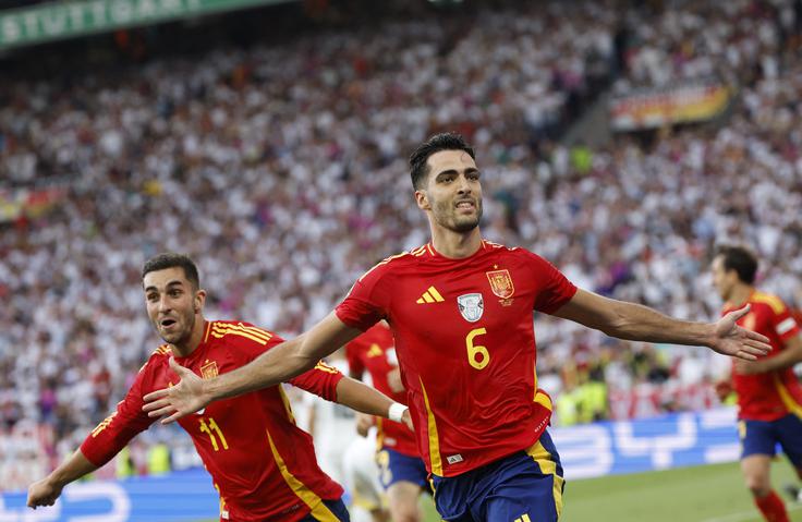 Mikel Merino je postal španski junak. | Foto: Reuters