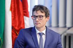 Lapornik zapušča KPK