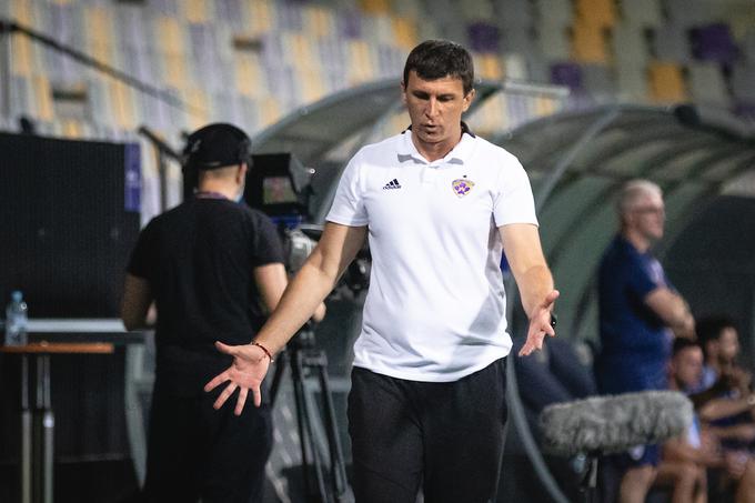 Ko je Sergej Jakirović izpadel proti severnoirskemu predstavniku v kvalifikacijah za ligo Europa, je moral zapustiti stolček Maribora. To je bila njegova edina tekma v tej sezoni, na kateri je vodil vijolice! | Foto: Blaž Weindorfer/Sportida