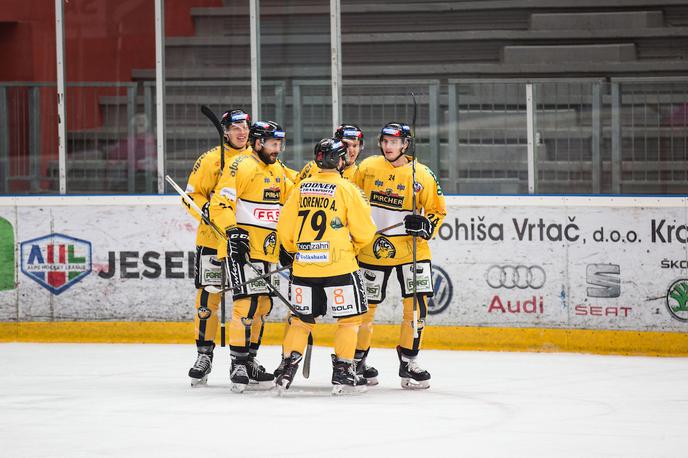 HDD Sij Acroni Jesenice - HC Pustertal - Aplska liga | Alpska liga je v zadnji sezoni štela sedem italijanskih ekip, za pridružitev se zdaj zanima še Merano. | Foto Peter Podobnik/Sportida