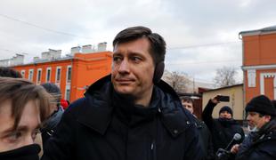 Iz Rusije pobegnil eden najostrejših kritikov Kremlja