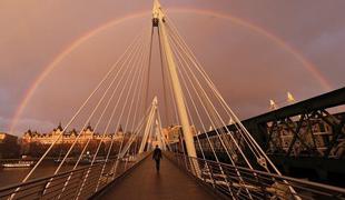 Londončane iz njihovih sosesk izganjajo bogati Rusi in Kitajci