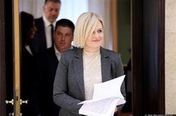 Kdo je županji ukradel čokolado? Zahteva preiskavo.