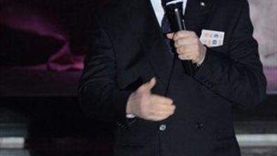 Že uvodni večer Sanrema postregel s politično noto