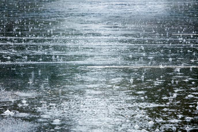 dež | Glavnina padavin je napovedana v noči s četrtka na petek. | Foto Getty Images