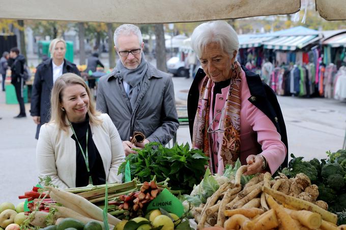 Ljubljansko tržnico si je ogledala tudi predsednica ECB Christine Lagarde.  | Foto: STA