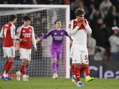 Udarec za Arsenal, polom Liverpoola v Manchestru, Chelsea zlahka