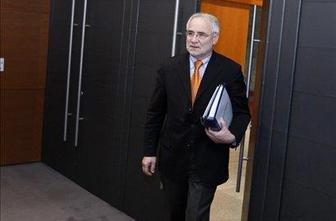 Grims: Vajgl z zavrnitvijo sklica izredne seje krši ustavo