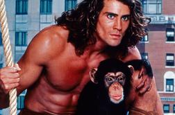 V tragični letalski nesreči umrl filmski Tarzan #video