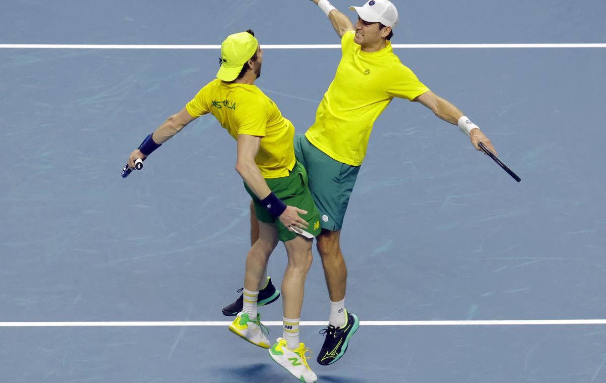 Jordan Thompson in Matthew Ebden, Avstralija, Davisov pokal | Jordan Thompson in Matthew Ebden sta se takole veselila zmage v dvojicah, ki je Avstraliji prinesla polfinale Davisovega pokala. | Foto Reuters