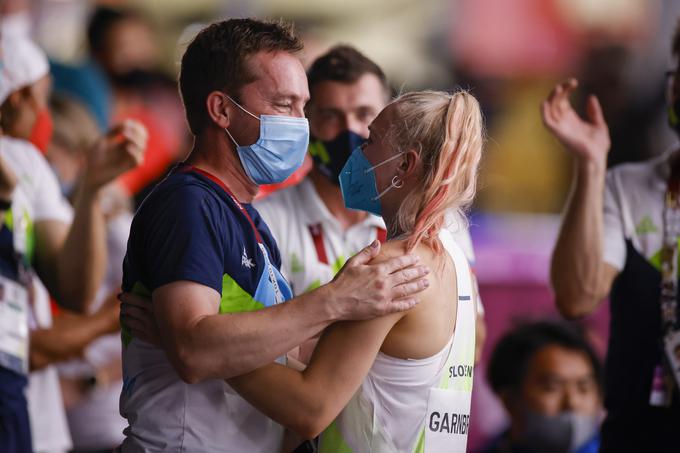 Čustva po olimpijski zmagi Garnbretove. | Foto: Anže Malovrh/STA