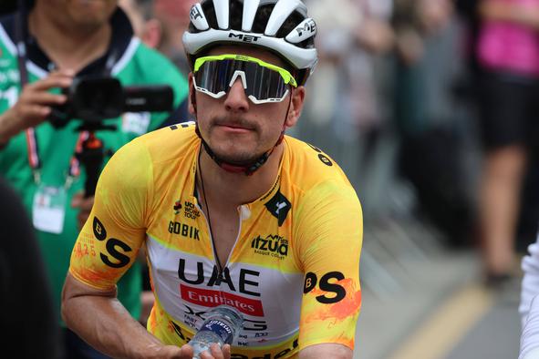 Almeida dobil kraljevsko etapo in potrdil skupno zmago v Baskiji