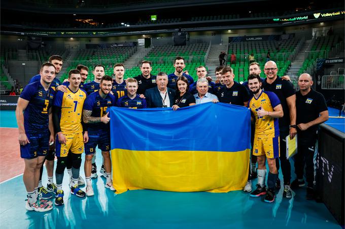 Kakovost je na slovenski strani, a ... "Ukrajina nima česa izgubiti. Na prvenstvo so prišli skozi zadnja vrata. Zanje je vse skupaj velika avantura. Uživajo, zabavajo se ..." | Foto: Volleyballworld