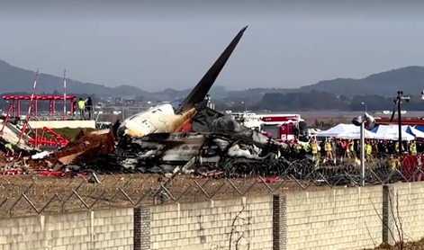 Trenutek, ko je boeing trčil v zid. Umrlo najmanj 125 ljudi. #video