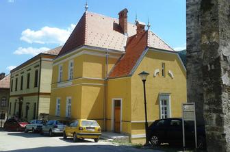 Majda Širca: Svetu se rola