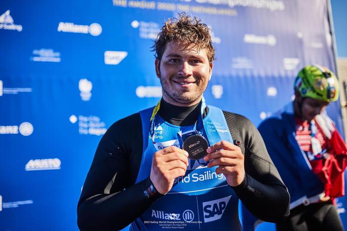 Toni Vodišek | Toni Vodišek, slovenski tekmovalec v formuli kite, ki bo na olimpijskih igrah v Parizu doživela olimpijski krst, se na tekmovanje kariere pripravlja v Avstraliji. 