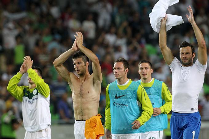 Tako je pozdravljal občinstvu po otvoritvi stadiona v Stožicah, ko je Slovenija leta 2010 premagala Avstralijo z 2:0. | Foto: Aleš Fevžer